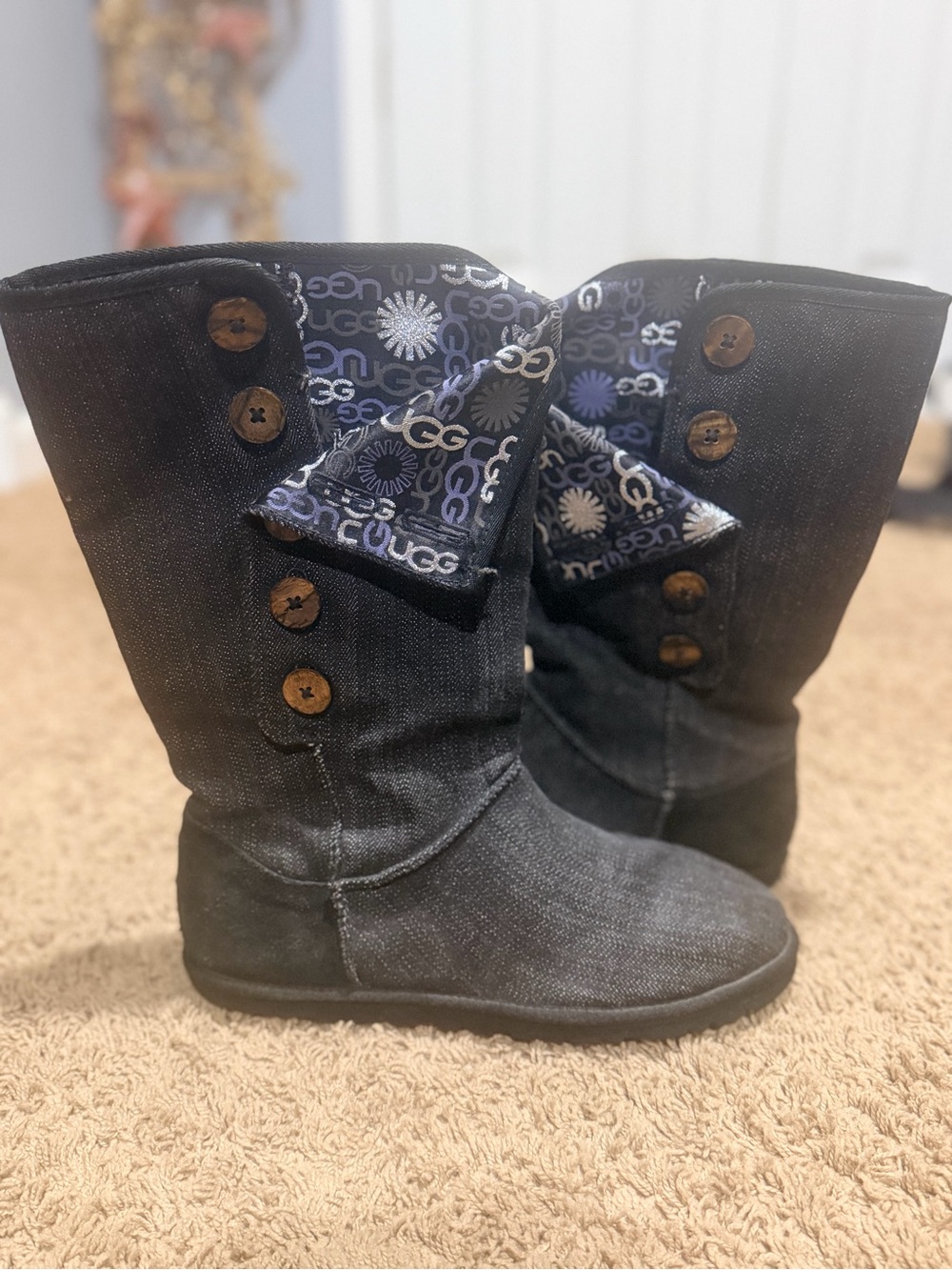 Ugg Australia Women’s Boots Size 9 Black Denim Fabric Button Pull On 3160